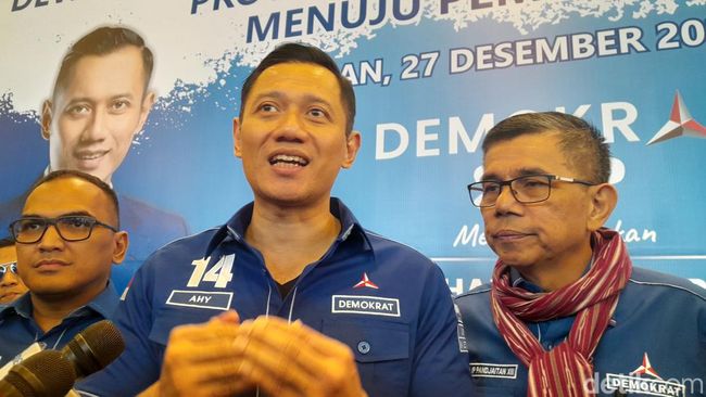 AHY bantah ada tarik-menarik antara komposisi kabinet dan pilkada