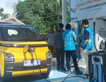 Budi Karya Sumadi berharap penggunaan kendaraan listrik utamanya bagi angkutan umum di Indonesia dapat terus meningkat, guna menekan polusi udara.