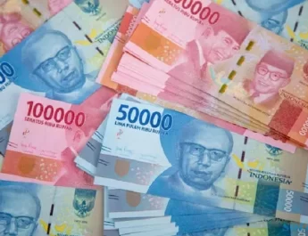 Nilai tukar (kurs) rupiah terhadap dolar AS pada perdagangan Senin melemah menjelang Rapat Dewan Gubernur Bank Indonesia (RDG BI) pada 16-17 Juli 2024