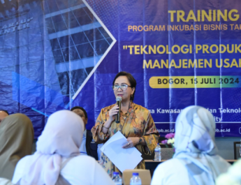 Prof Erika menambahkan, IPB University berperan dalam memberikan edukasi dan fasilitasi, serta mendorong pertumbuhan dan perkembangan peserta setelah mengikuti program ini
