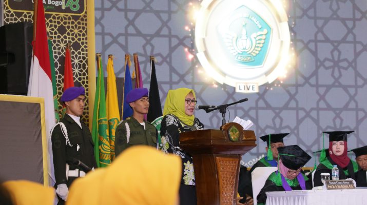 Pada Indonesia Emas 2045 nanti, sambungnya, masyarakat termasuk para lulusan akan menjadi masyarakat produktif. Sehingga bisa memanfaatkan bonus demografi yang sangat potensial