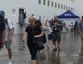 wisata Disney Cruise Line Asia.
