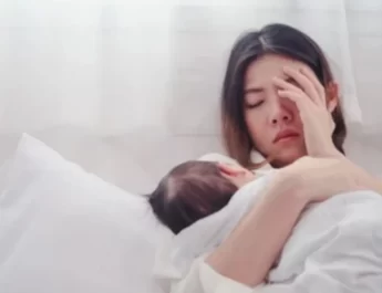 baby blues terjadi pada sekitar 80 persen ibu yang baru melahirkan.