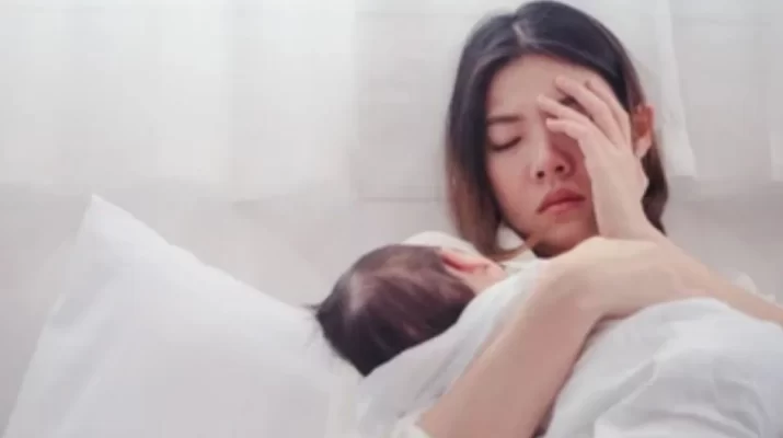 baby blues terjadi pada sekitar 80 persen ibu yang baru melahirkan.