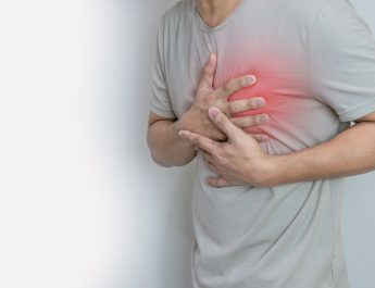 Dokter Suko menyarankan orang-orang dalam rentang usia 20 sampai 30 tahun selalu menerapkan pola hidup sehat dan menghindari rokok agar bisa terhindar dari penyakit jantung