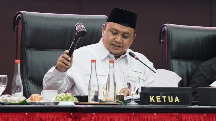 DPRD Kota Bogor periode 2019 - 2024 iingin memberikan kado perpisahan di akhir masa jabatan untuk para guru