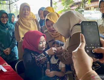Stunting merupakan adanya hambatan pada tumbuh kembang anak yang sering terjadi pada anak-anak balita