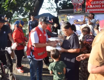 Ia menjelaskan kegiatan ini rutin digelar setiap Jumat untuk meringankan menekan pengeluaran masyarakat sekitar wilayah Cikokol