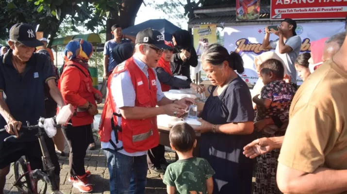 Ia menjelaskan kegiatan ini rutin digelar setiap Jumat untuk meringankan menekan pengeluaran masyarakat sekitar wilayah Cikokol