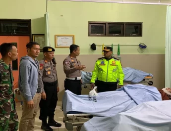 kondisi jalan di situ banyak tanjakan dan turunan tajam sehingga bagi masyarakat yang menggunakan kendaraan metik cukup berbahaya