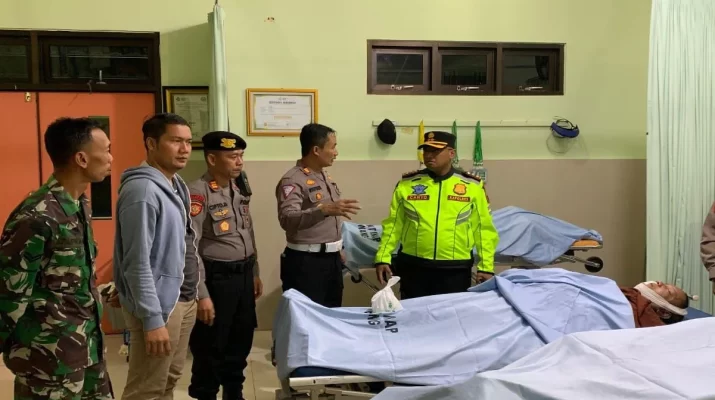 kondisi jalan di situ banyak tanjakan dan turunan tajam sehingga bagi masyarakat yang menggunakan kendaraan metik cukup berbahaya
