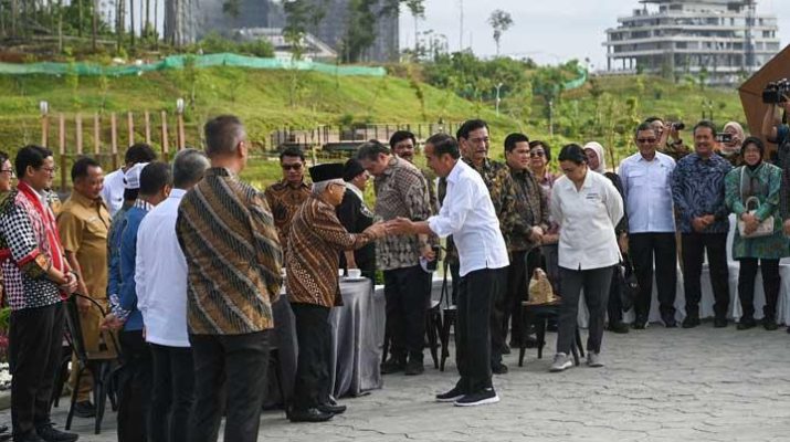Meskipun demikian, jumlah tersebut masih akan ditambah jumlah masyarakat yang berasal dari kawasan sekitar yang tidak memerlukan hotel maupun akomodasi lainnya.