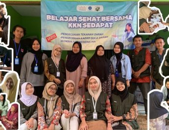 Acara ini dimulai dengan pengecekan tekanan darah dan pemeriksaan kadar gula darah