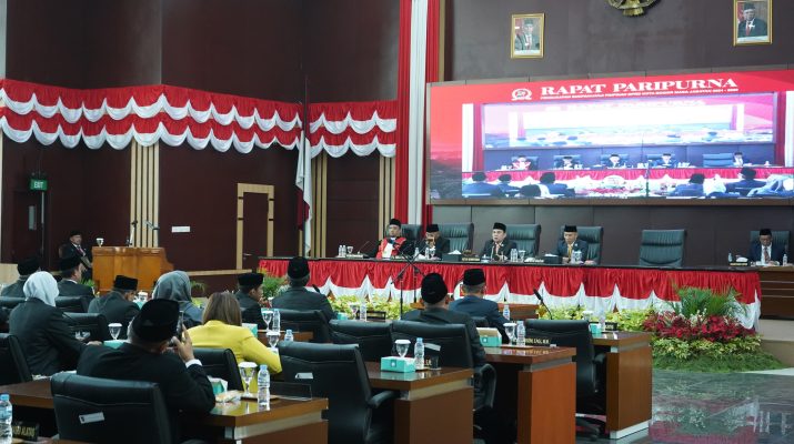 Selanjutnya surat keputusan dari masing-masing partai akan kami teruskan ke Gubernur Jawa Barat agar bisa disegerakan pelantikan