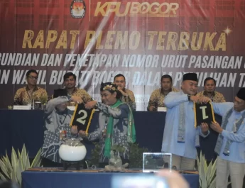 Hasil pleno terbuka menetapkan dua pasangan calon bupati dan wakil bupati Bogor resmi mendapatkan nomor urut untuk Pilkada ini
