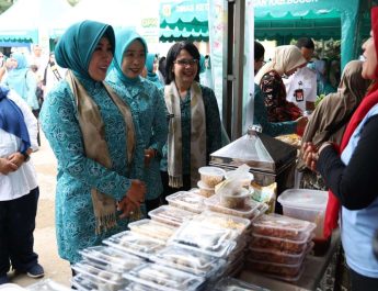 semoga pada pemerintahan baru akan didukung semua dengan kebijakan yang berpihak kepada masyarakat untuk kesejahteraannya
