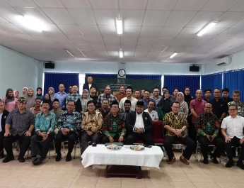 Untuk Itu sudah menjadi tugas KAHMI adalah menjaga adik-adik HMI. Dan menyiapkan mereka sebagai generasi penerus bangsa,