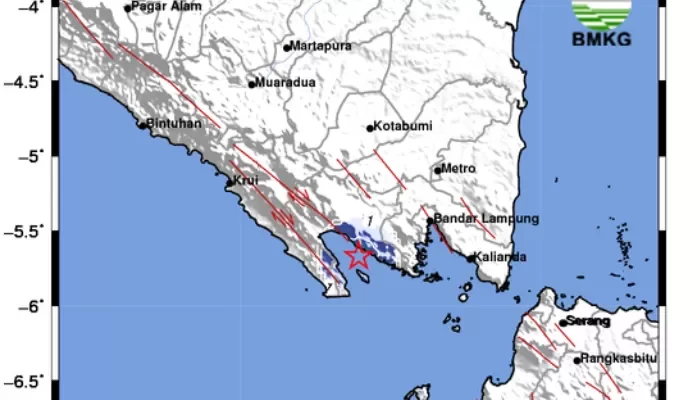 BMKG atau Badan Meteorologi, Klimatologi, dan Geofisika mengungkapkan bahwa gempa terjadi dengan magnitudo 3.6.