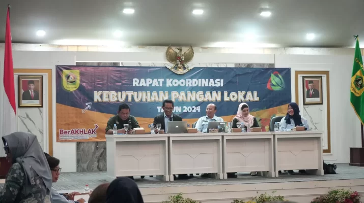 Pemerintah Kabupaten Bogor, Jawa Barat, terus mendorong masyarakat agar mengurangi ketergantungan pada nasi, untuk memenuhi karbohidrat sehari-hari