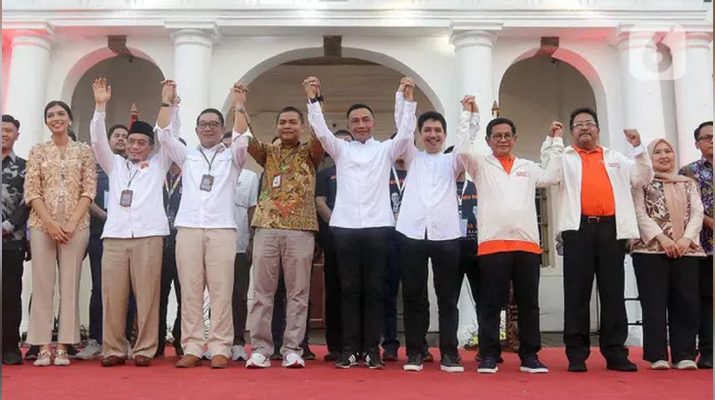 Selain itu, dia juga menjanjikan akan mempermudah syarat melamar kerja bagi petugas Penanganan Prasarana dan Sarana Umum (PPSU) yakni hanya memakai ijazah Sekolah Dasar (SD)