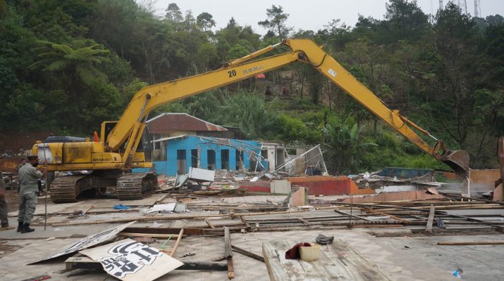 Pemkab Bogor Tertibkan Bangunan Liar Yang Kembali Berdiri di Kawasan Puncak