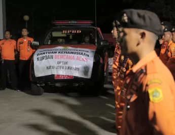 Sebanyak 15 personel dikerahkan untuk mengirimkan bantuan, sekaligus membantu menurunkan barang-barang bantuan di lokasi,