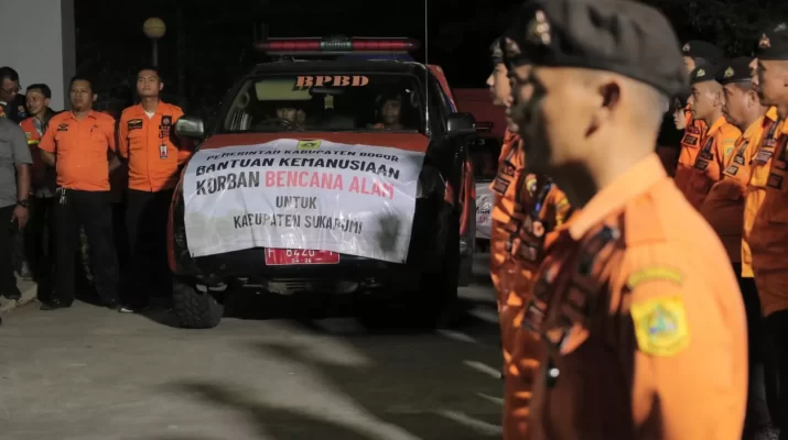 Sebanyak 15 personel dikerahkan untuk mengirimkan bantuan, sekaligus membantu menurunkan barang-barang bantuan di lokasi,