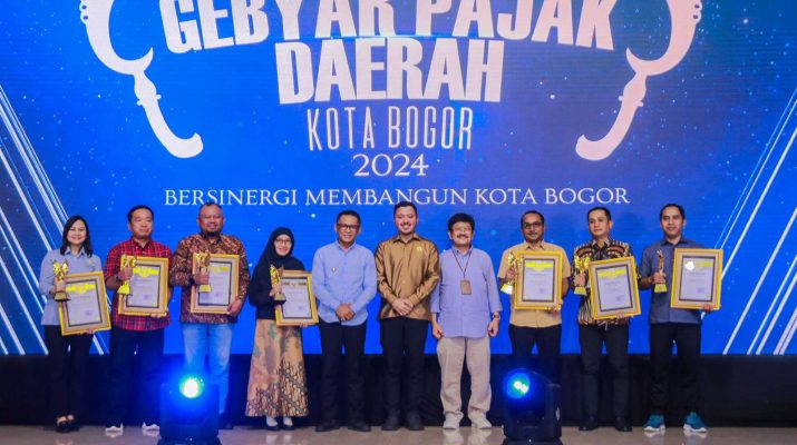 Kolaborasi lintas sektor, termasuk DPRD, Kejaksaan Negeri, BPN, PLN, Bank BJB, serta mitra pembayaran lainnya, menjadi kunci keberhasilan pengelolaan pajak daerah