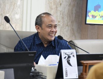 Iwan menekankan bahwa pengelolaan pajak dan retribusi daerah harus dilakukan dengan transparan dan akuntabel