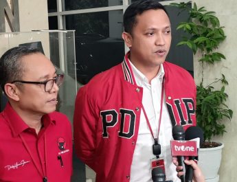 Namun, ia tidak menyebutkan siapa pihak yang dimaksud. Begitu pula terkait isu pemecatan kader PDI-P yang disebut-sebut akan dilakukan pada 17 Desember mendatang.