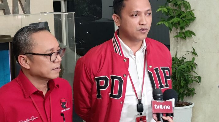 Namun, ia tidak menyebutkan siapa pihak yang dimaksud. Begitu pula terkait isu pemecatan kader PDI-P yang disebut-sebut akan dilakukan pada 17 Desember mendatang.