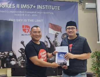 Menurut Yusril, langkah ini sesuai dengan UNCAC yang diratifikasi Indonesia melalui Undang-Undang Nomor 7 Tahun 2006