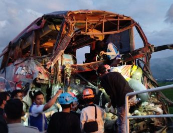 Penyelidikan kecelakaan antara bus yang mengangkut rombongan SMP IT Darul Quran Mulia Putri Bogor dan truk di Jalan Tol Pandaan-Malang terus berlanjut
