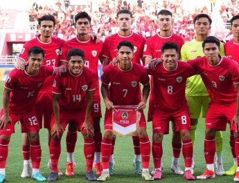 Pertandingan ini dijadwalkan berlangsung pada Kamis, 12 Desember 2024, pukul 20.00 WIB, di Stadion Manahan, Solo. Laga ini dapat disaksikan melalui siaran langsung di RCTI dan GTV, serta live streaming di Vision+