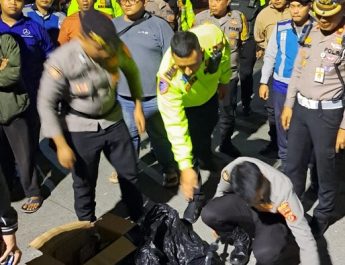 Peristiwa ini sempat menyebabkan kemacetan panjang hingga 6 kilometer.