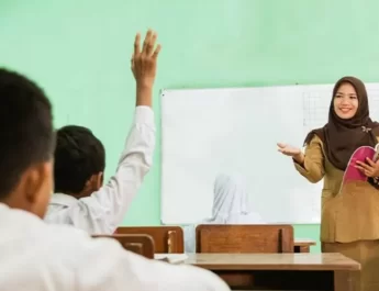 Ia menegaskan bahwa bukan hanya guru yang mengalami keterlambatan gaji, tetapi juga beberapa pegawai di organisasi perangkat daerah (OPD) lainnya di Kota Bogor.