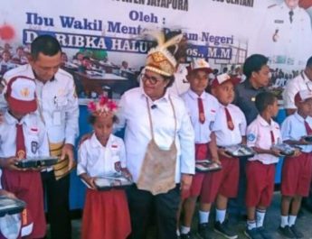 Ia menambahkan bahwa diperlukan simulasi program makan bergizi gratis di seluruh kabupaten/kota Papua. Simulasi tersebut bertujuan untuk menentukan kebutuhan anggaran yang tepat bagi pelaksanaan program di setiap daerah.