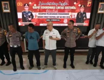 Selain menikmati pertunjukan, pengunjung juga bisa menjelajahi bazar ratusan UMKM yang berlokasi di Panggung Siliwangi.