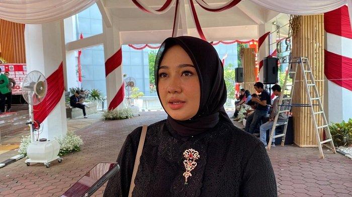 Otoritas terkait saat ini masih terus melakukan penyelidikan untuk mengungkap penyebab pasti kecelakaan dan memastikan langkah-langkah preventif agar kejadian serupa tidak terjadi kembali.