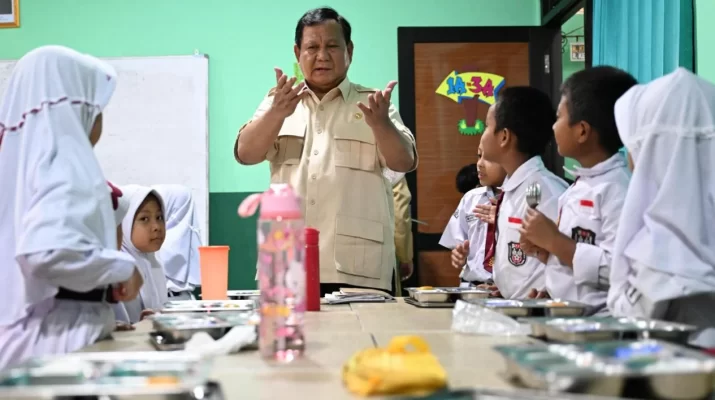 Makan bergizi gratis merupakan program prioritas pemerintah, yang digagas untuk meningkatkan kualitas kesehatan dan pendidikan anak-anak Indonesia," kata Prabowo.