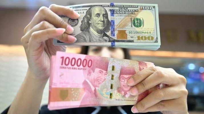 Sebelumnya, pada penutupan perdagangan Jumat (31/1), rupiah justru mengalami pelemahan sebesar 49 poin atau 0,30 persen, menjadi Rp16.305 per dolar AS dibandingkan posisi sebelumnya di Rp16.257 per dolar AS.