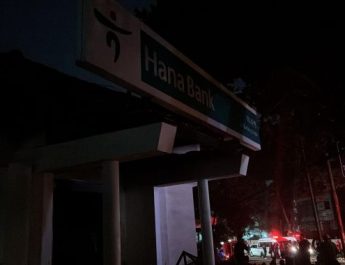 gedung hanna bank bandung terbakar