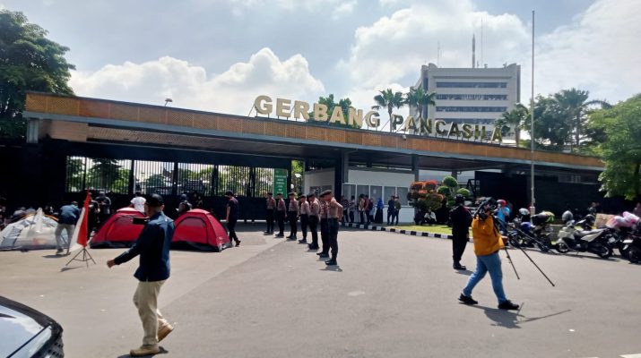 demo tolak ruu tni