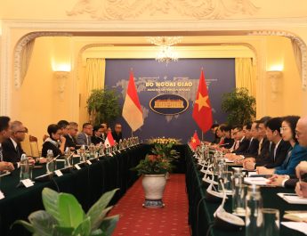 Indonesia dan Vietnam sepakat menargetkan nilai perdagangan bilateral mencapai 18 miliar dolar AS (sekitar Rp294,1 triliun) pada 2028.