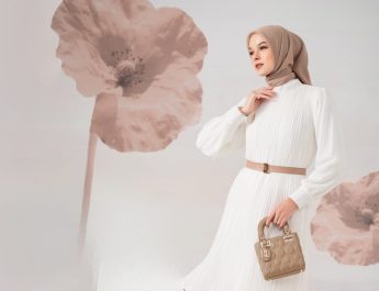 Mulai dari nuansa pastel yang lembut hingga warna-warna bold yang tegas, pilihan outfit bisa disesuaikan dengan empat kategori personal color: Summer, Spring, Winter, dan Autumn.
