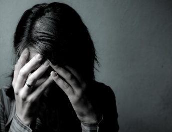 Studi ini menyoroti dampak stres berkepanjangan terhadap sistem kardiovaskular yang berpotensi menyebabkan gangguan aliran darah ke otak.
