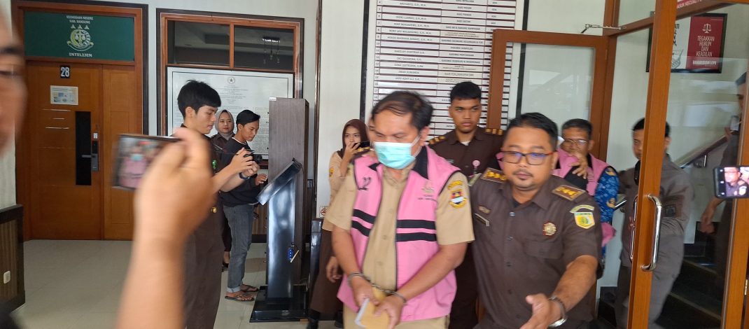 kasus dugaan korupsi pengadaan caravan mobile unit Covid-19 senilai Rp6,74 miliar di Dinas Kesehatan