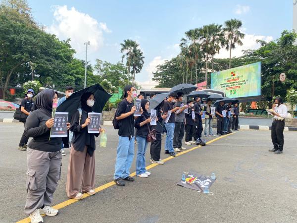 Aksi Kamisan di Bogor: Puluhan Aktivis Serba Hitam Tuntut Pertanggungjawaban Negara atas Kekerasan Aparat