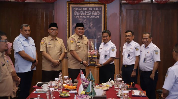 Bupati Bogor Da Direktur KAI