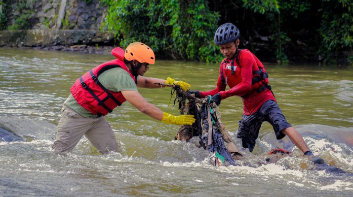 Aksi Angkut Sampah Wakil Wali Kota Bogor